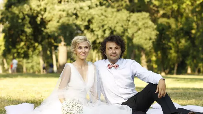 Fotografii de colecție cu rochiile de mireasă ale vedetelor