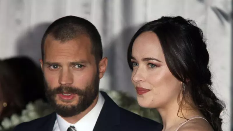 50 Shades Darker a avut premiera la Los Angeles. Vezi ce ținute au ales vedetele filmului pentru eveniment!