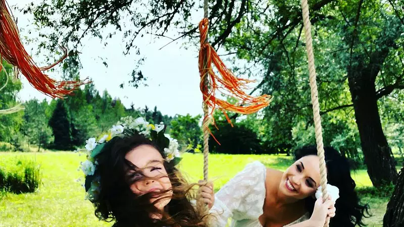 Ce vedete au sărbătorit Ziua mamei