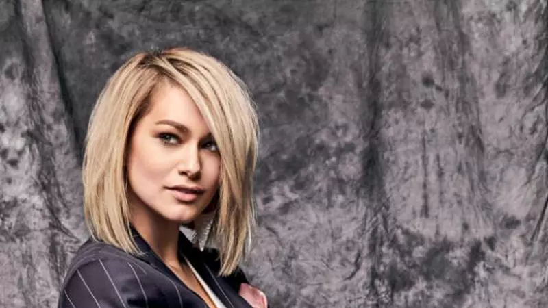 Ce ascunde Feli în poşetă