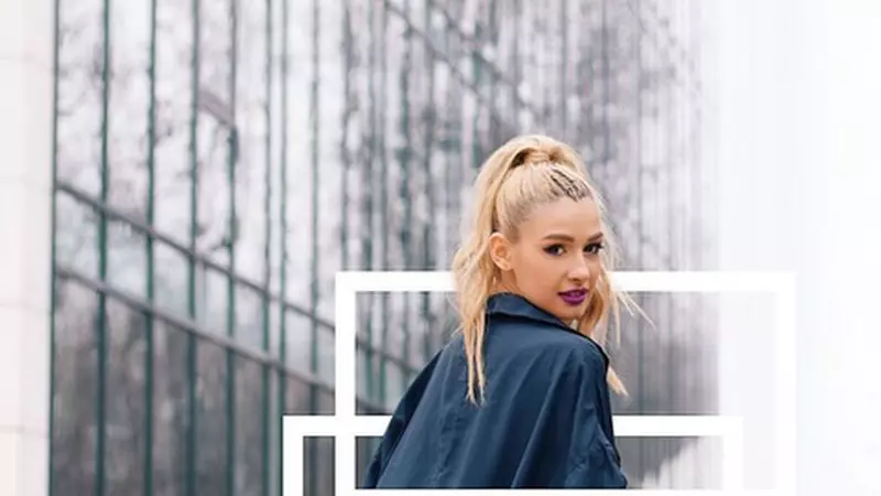 Câte perechi de pantofi și câte genți au vedetele în garderobă