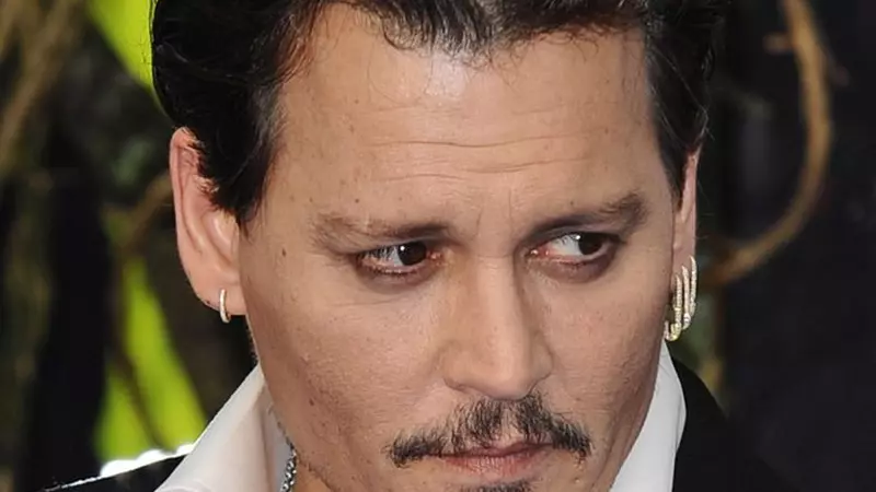 Bătrân și neîngrijit! Johnny Depp a șocat la petrecerea organizată de Lady Gaga