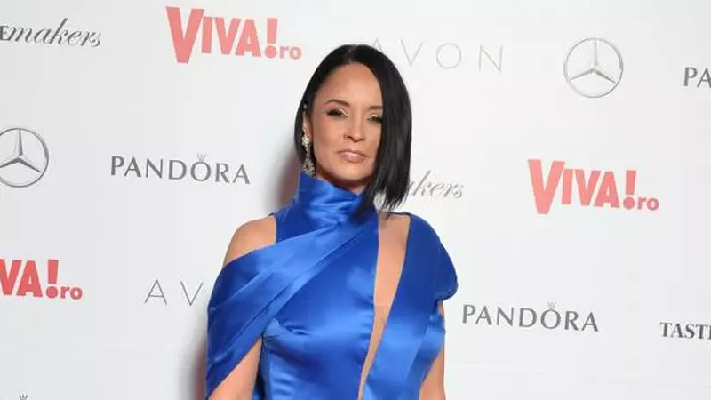 Andreea Marin comentează propriile ținute de la petrecerile Viva! Iată verdictul vedetei!