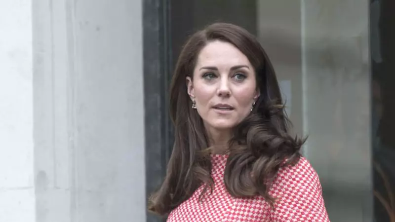Îmbracă-te cu stil precum Kate Middleton. Cât costă și unde poți găsi ținute asemănătoare cu ale Ducesei de Cambridge