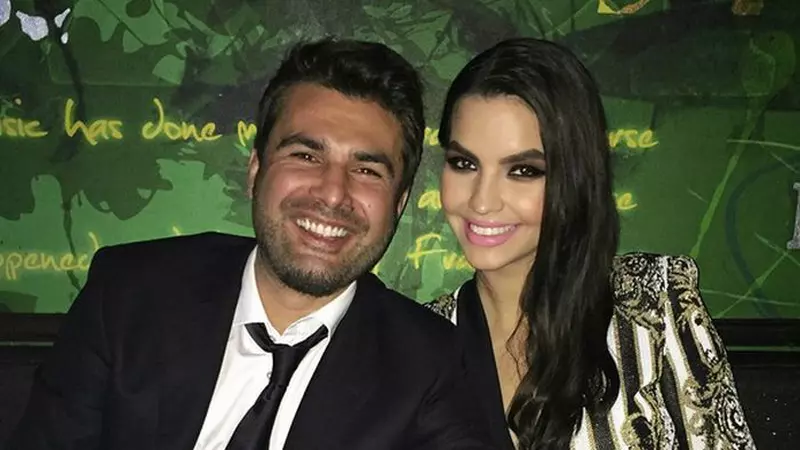 Sandra și Adi Mutu, vacanță în Republica Dominicană. Iată cum arată soția lui Adi în costum de baie, la doar două luni de la naștere!