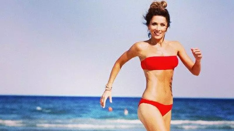 Ne apropiem de final, iar antrenamentele sunt din ce în ce mai intense! Când le este greu concurentelor și de ce aflați, marți, la „Fii în formă cu Viva & Carmen Brumă”!