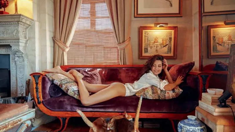 Alice Peneacă – Şedinţă foto sexy la New York: "Rămâne să îl con­ving pe Bobby să se întoar­că la viața din NY"