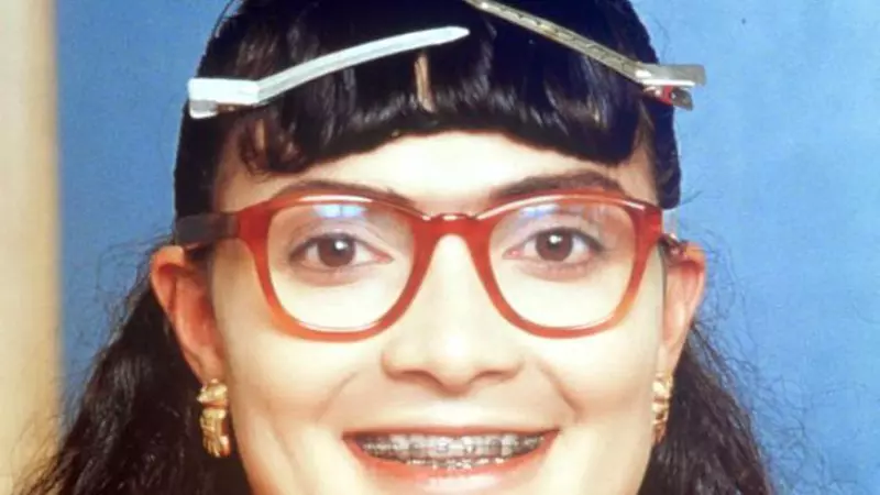 O mai știi? Cum arată Betty cea urâtă acum!