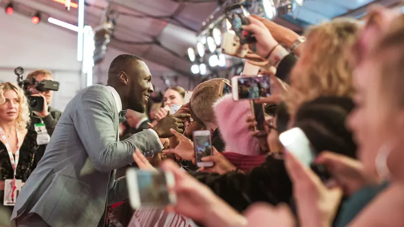 Vedete pe covorul roşu la BRIT Awards 2018