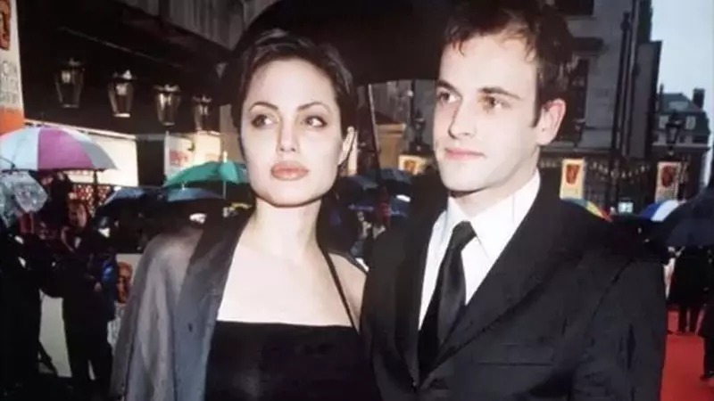 Știai că aceste celebrități au fost împreună? Toate sunt foarte cunoscute!