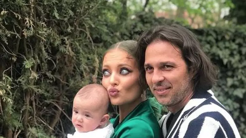 Delia, complice la boacănele nepoatei sale. Artista nu schimbă scutece: ”Nu vreau să mă încurc”