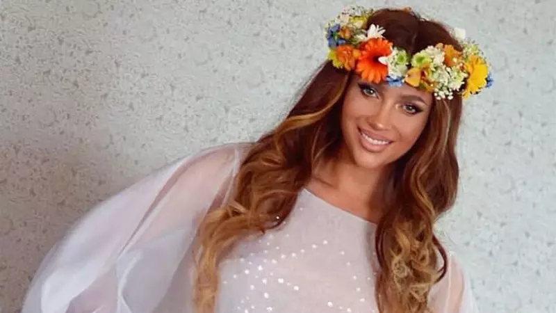 Lora, despre operațiile estetice pe care le-a făcut: ”Am o reconstrucție nazală după patru încercări eșuate”