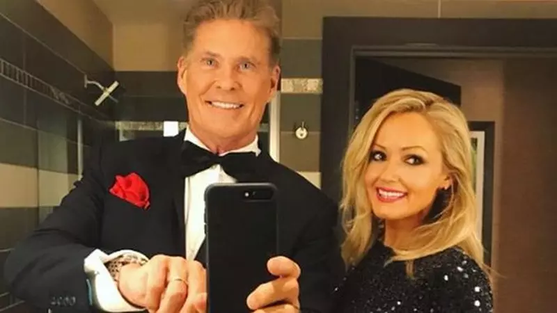 David Hasselhoff s-a căsătorit. Soția lui este cu 28 de ani mai tânără!