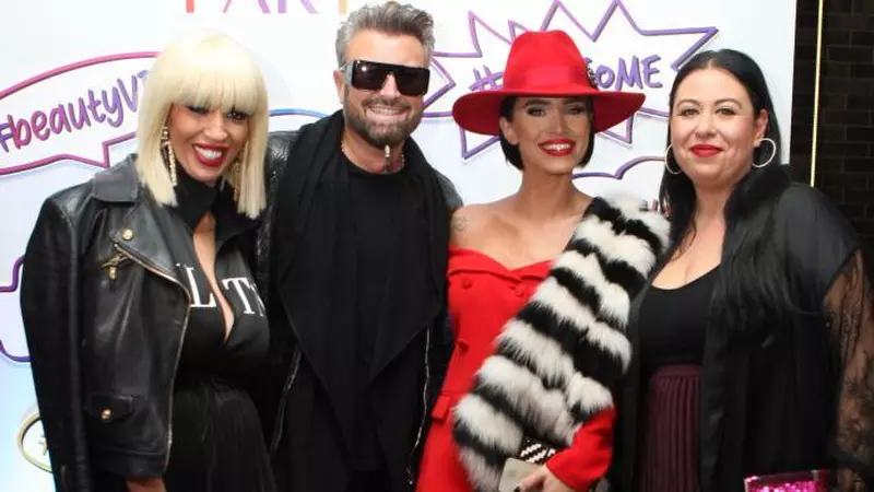 Ce fac vedetele noastre în noaptea de Halloween / EXCLUSIV