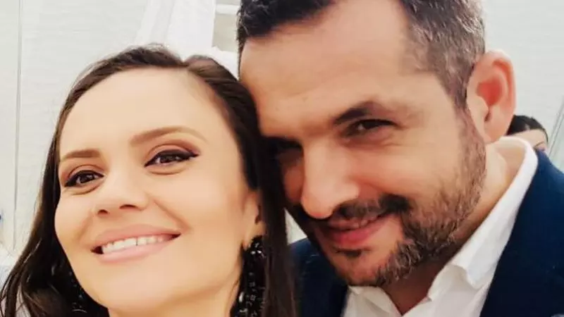 Cum a cerut-o în căsătorie Mădălin Ionescu pe Cristina Şişcanu. Amândoi erau goi