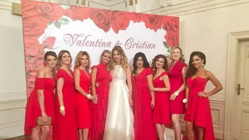 Valentina Pelinel a avut două rochii de mireasă. Vedeta a avut opt domnișoare de onoare