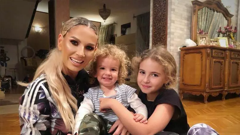 Andreea Bănică, despre mărirea familiei. Vedeta nu își mai dorește copii: ”Nu vreau să ajung la 50 de ani și să nu-mi înțeleg copilul”