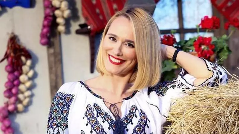 Primul iubit al Andreei Esca a fost fiul lui Alexandru Arșinel. S-au iubit în liceu, când ea era Miss și el baschetbalist