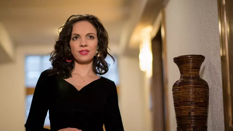 LIVE. Adevăratul motiv pentru care Raluca (ex. Angels) s-a retras din showbiz! Fotografii în premieră cu cei 5 copii