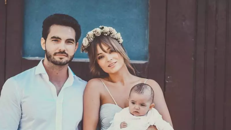 Sora Deliei Matache a plecat în vacanţă, în Dubai. Oana naşte peste aproximativ trei luni