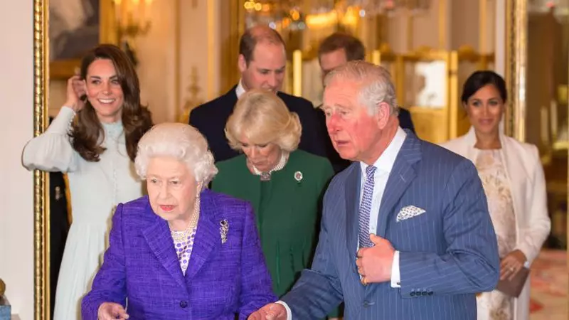 Meghan Markle, ignorată de Regina Elisabeta a-II-a, Prințul Charles și Kate Middleton. Ducesele nu se suportă deloc