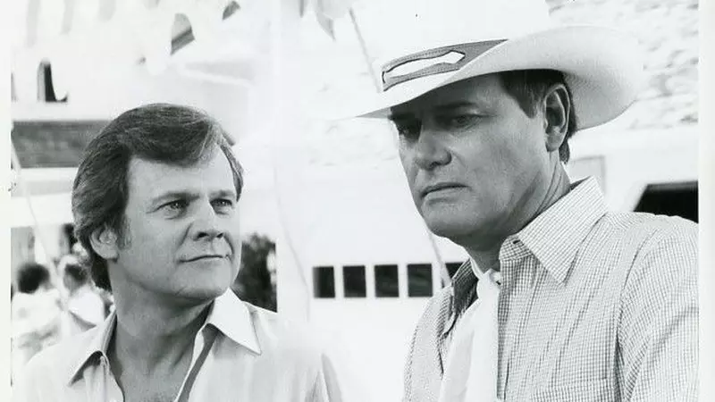 A murit Cliff Barnes, rivalul lui JR din serialul Dallas. Actorul Ken Kercheval s-a stins după o lungă luptă cu cancerul