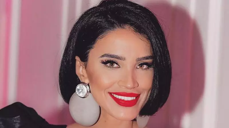 Adelina Pestrițu își donează hainele. Admiratoarele vedetei au acces la garderoba vedetei