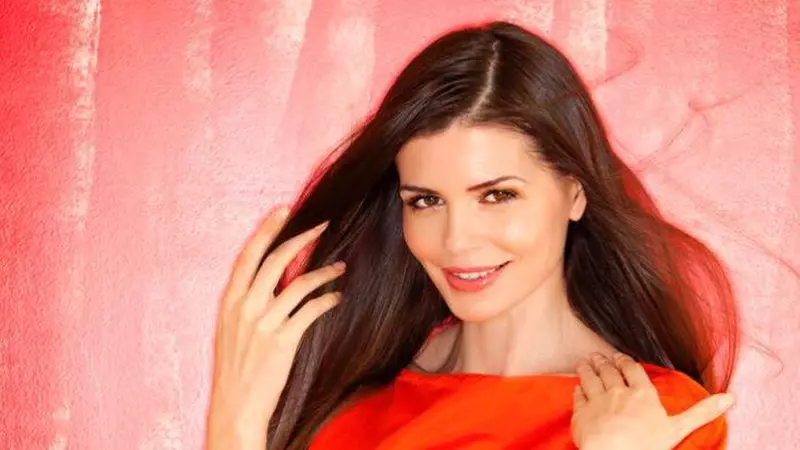 Monica Gabor a fost pusă la zid de fani, după ce a promovat un ulei care promite să vindece cancerul: ”Mi-ar fi frică...”