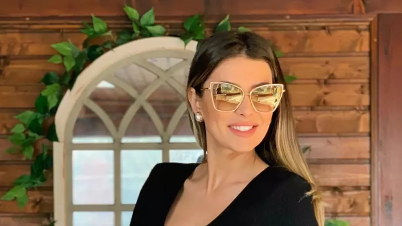 Îți amintești de Laura Teodoru, știrista de la Digi? S-a retras de la TV și e însărcinată în luna a șaptea! Cum arată acum