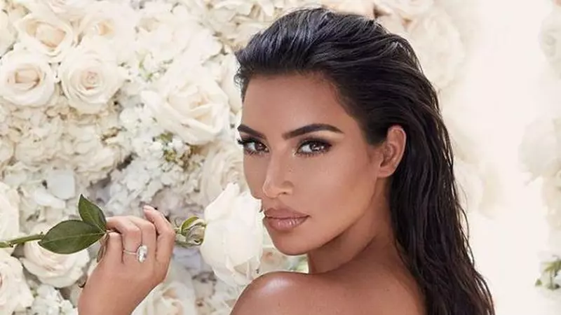 Prima imagine cu cel de-al patrulea copil al lui Kim Kardashian. Vedeta a dezvăluit numele băiețelului