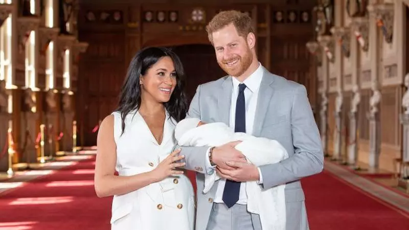 Meghan Markle este o mamă posesivă: „Îi place să controleze totul. Nu lasă pe nimeni să fie singur cu Archie!”