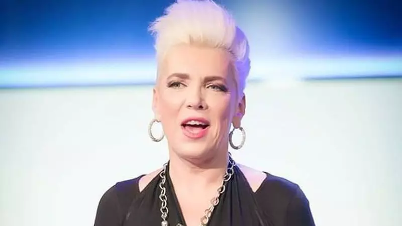 Incredibil cum arată Silvia Dumitrescu la 60 de ani. A slăbit 25 de kilograme și poartă fuste mini!