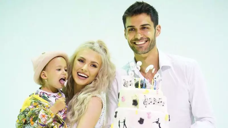 Andreea Bălan, nuntă și botez în aceeași zi. Artista nu era căsătorită cu George Burcea: ”Voi purta trei rochii”