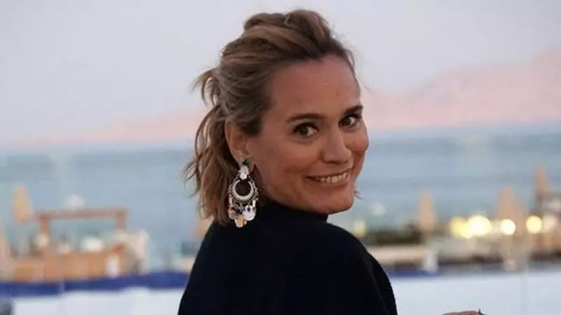 Andreea Esca, apariție controversată pe covorul roșu. Rar o vezi cu asemenea decolteu! FOTO!