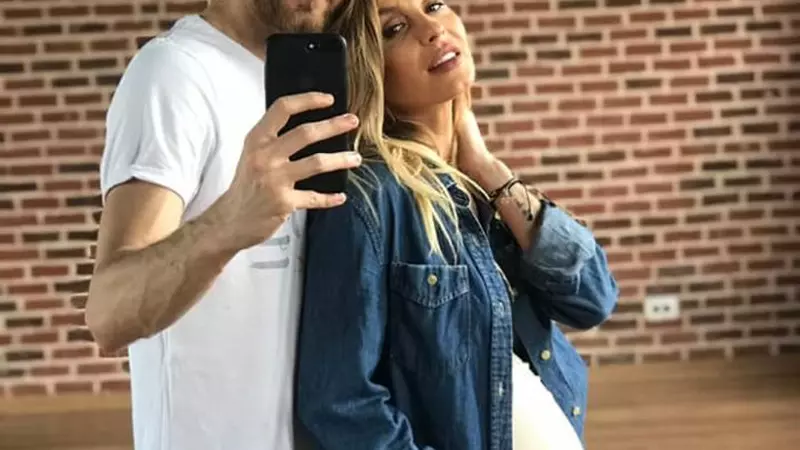 Flavia Mihășan a născut primul copil. Prima imagine cu băiețelul ei și al lui Marius Moldovan