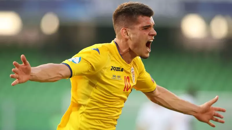 EXCLUSIV! Cum arăta Ianis Hagi pe vremea când nu avea nici 5 ani. Foto de colecție cu noua senzație a fotbalului și familia lui celebră