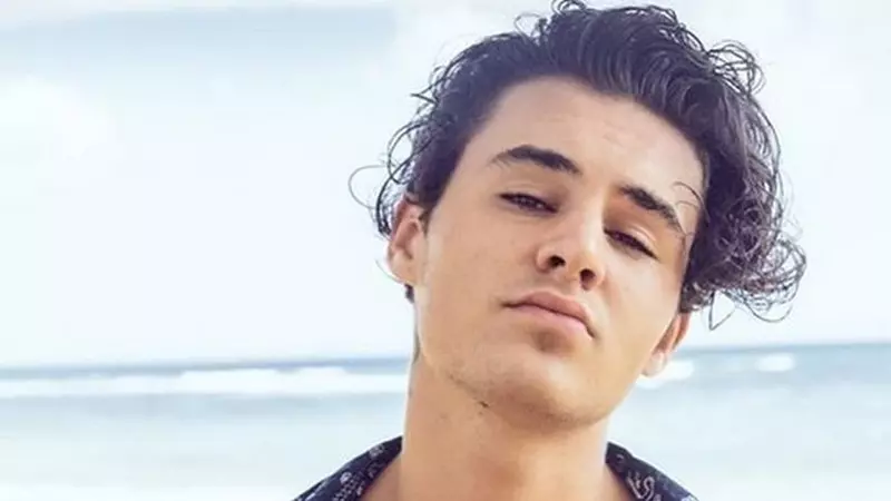 Ce soră blondă și sexy are Mario Fresh! Artistul este foarte mândru de ea