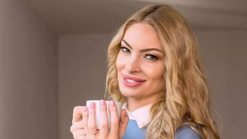 Valentina Pelinel, apariție surprinzătoare la 4 luni de la nașterea gemenelor. Îndrăznește să poarte rochii mulate