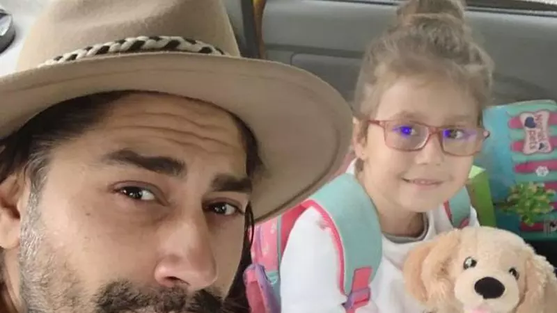 Iar au plecat într-o vacanță de familie! Cum se distrează Connect-R, Misha și fiica lor în formulă completă