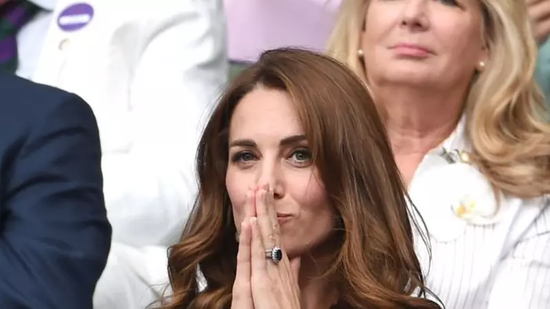 Kate Middleton a purtat pantofi de 300 de lei la Wimbledon. Îi găsești acum și în Romania