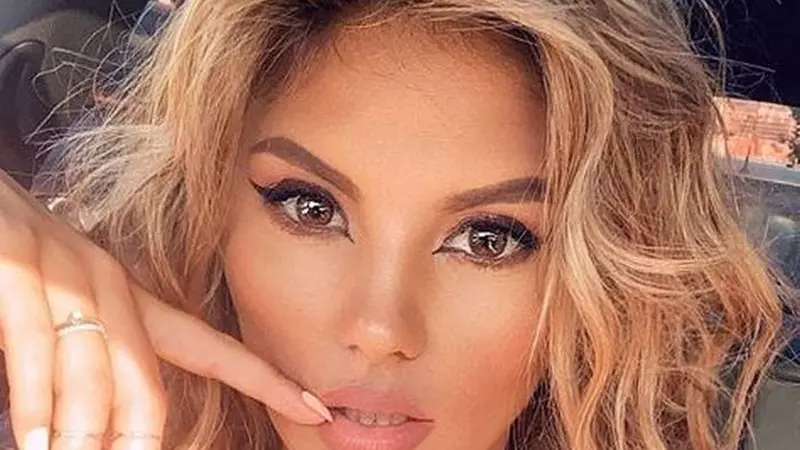 Ramona Olaru a găsit repede consolare, după divorț! Toto Dumitrescu a vizitat-o în propriul apartament!