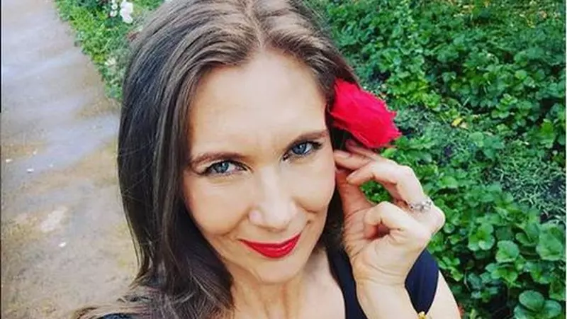FOTO! Romanița Iovan a făcut furori pe plajă în bikini la 54 de ani! Ce eforturi face pentru a se menține slabă