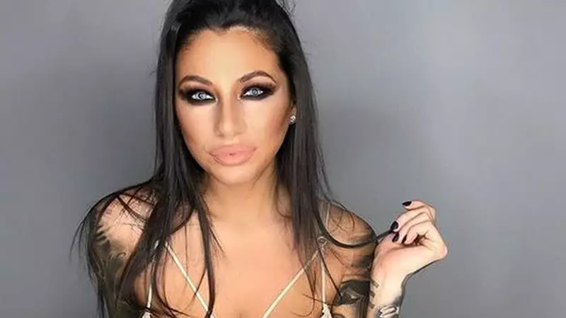 Nu ești pregătit pentru așa ceva! Roxana Vancea s-a pozat goală-pușcă. A ajuns la 48 de kilograme, dar a rămas cu forme