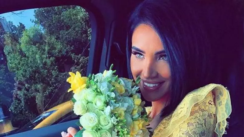 Adelina Pestriţu va avea şase domnişoare de onoare la nuntă, printre care şi câteva vedete. Ce reguli le-a impus viitoarea mireasă  