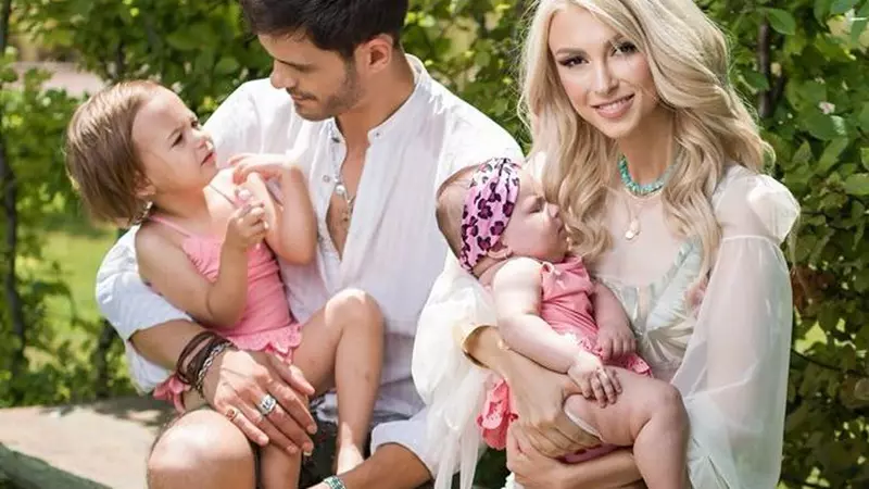 Andreea Bălan va avea trei rochii de mireasă: cum arată creațiile și ce culori vor avea!