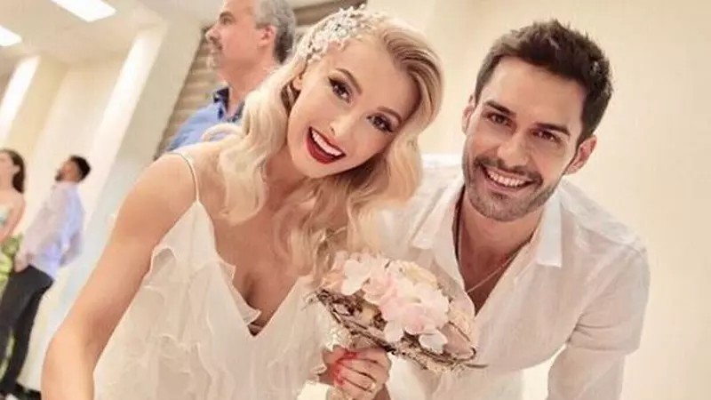 După ani de neînțelegeri, Andreea Bălan și-a invitat tatăl la nuntă. Cum se înțeleg cei doi, în prezent: ”Ne sunăm”