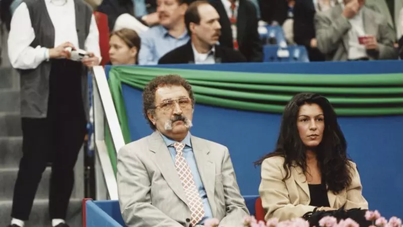 Detalii neştiute din povestea de dragoste a lui Ion Ţiriac cu ziarista egipteană, care i-a dăruit doi copii. Cum a cunoscut-o miliardarul român pe Sophie Ayad