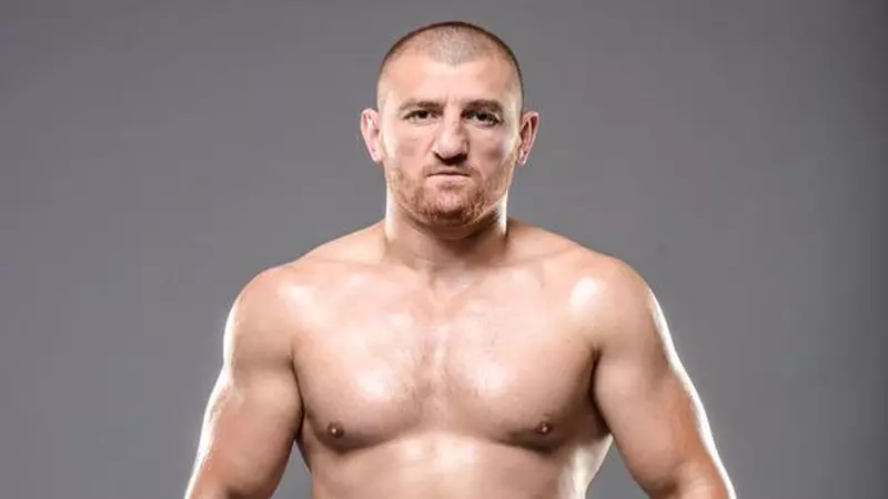 Ce dietă ține Cătălin Moroșanu pentru a scăpa rapid de kilogramele acumulate în vacanță