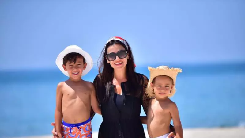Cine a ajutat-o pe Claudia Pătrașcanu să plece din vila lui Gabi Bădălău. Vedeta a luat cu ea și copiii