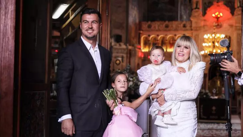 Primele imagini de la botezul fetiței Elenei Udrea. Eva Maria a fost creștinată - EXCLUSIV